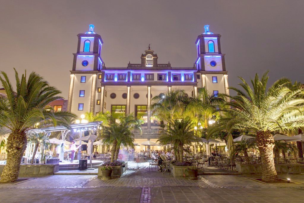 Lopesan Villa Del Conde Resort & Thalasso Мелонерас Экстерьер фото The hotel at night