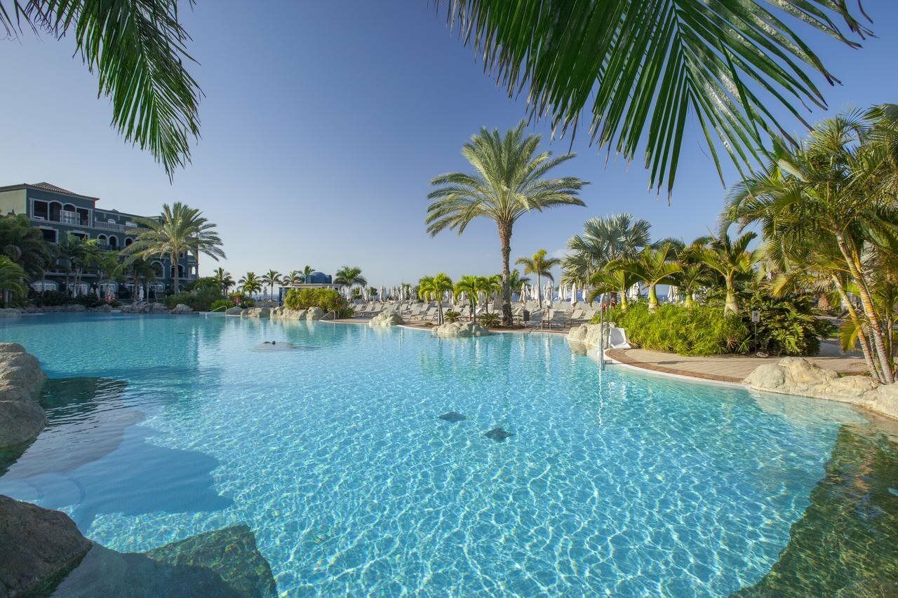 Lopesan Villa Del Conde Resort & Thalasso Мелонерас Экстерьер фото The swimming pool at the resort